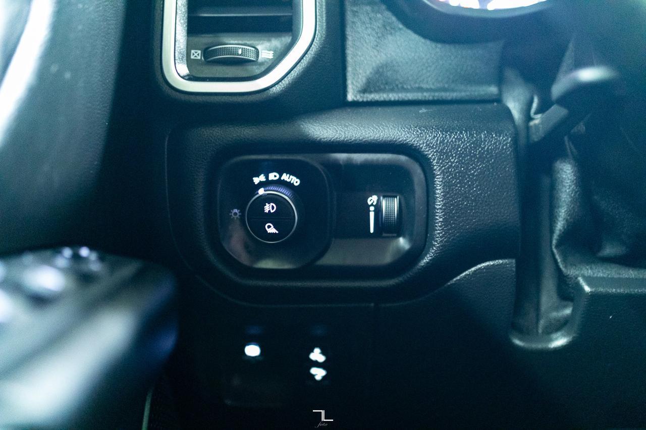 2022 Ram 1500 4x4 Crew Cab Big Horn Nav BCam Red Deer AB