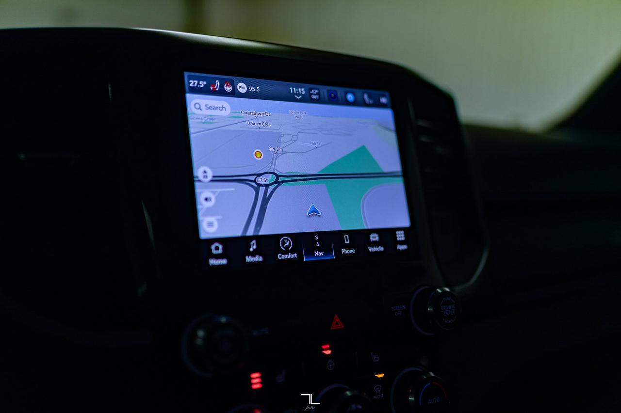 2022 Ram 1500 4x4 Crew Cab Big Horn Nav BCam Red Deer AB