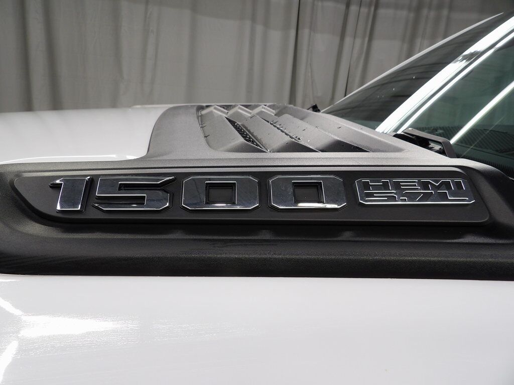 2022 Ram 1500 4x4 Crew Cab Laramie Fond du Lac WI