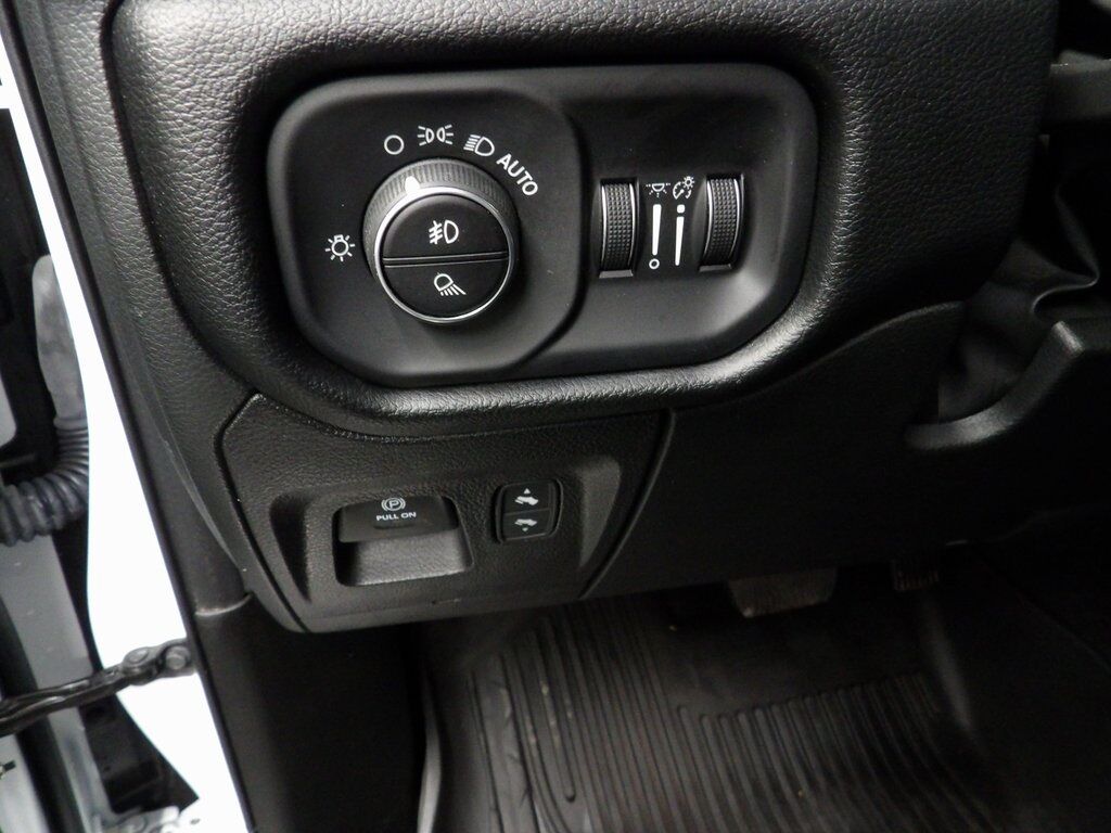 2022 Ram 1500 4x4 Crew Cab Laramie Fond du Lac WI