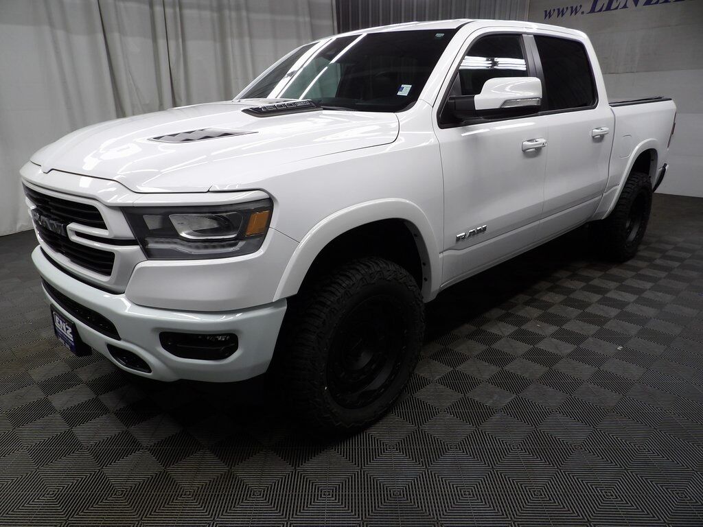 2022 Ram 1500 4x4 Crew Cab Laramie Fond du Lac WI