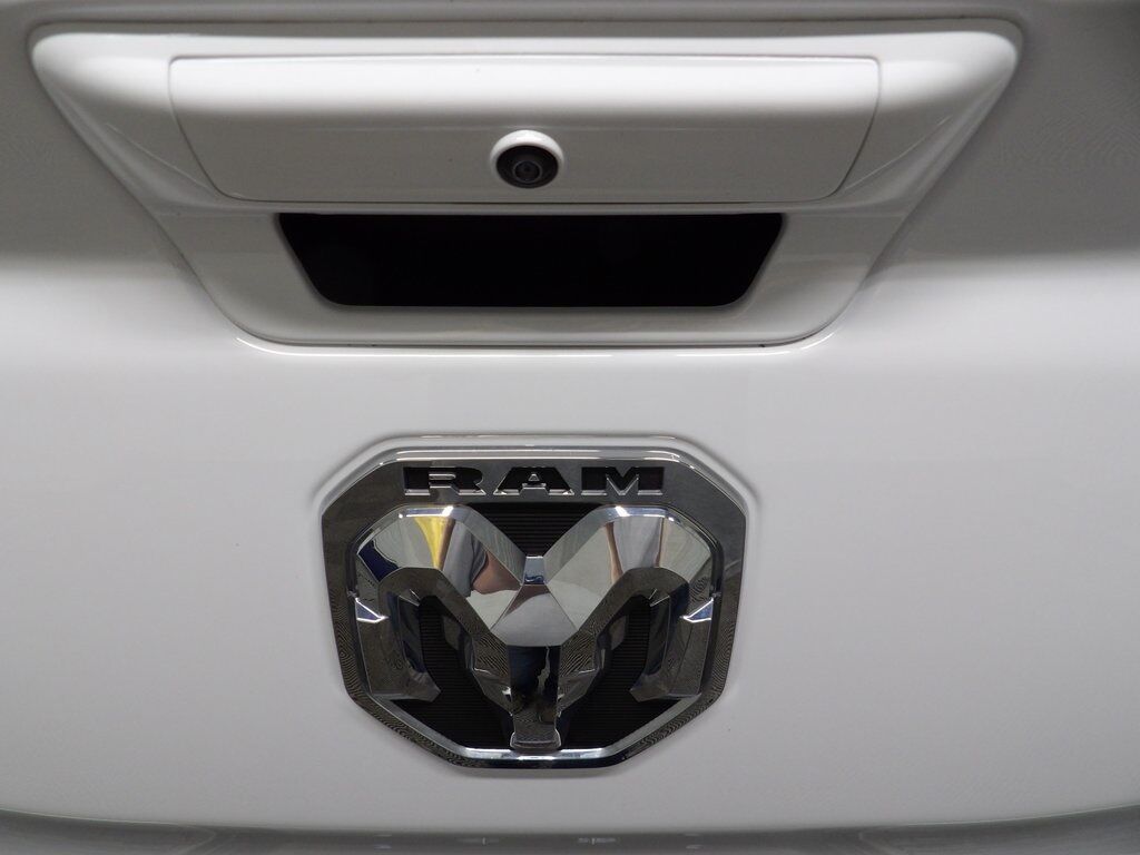 2022 Ram 1500 4x4 Crew Cab Laramie Fond du Lac WI