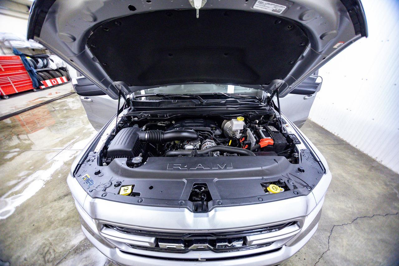 2022 Ram 1500 4x4 Crew Cab Laramie Sport Leather Roof Nav Red Deer AB