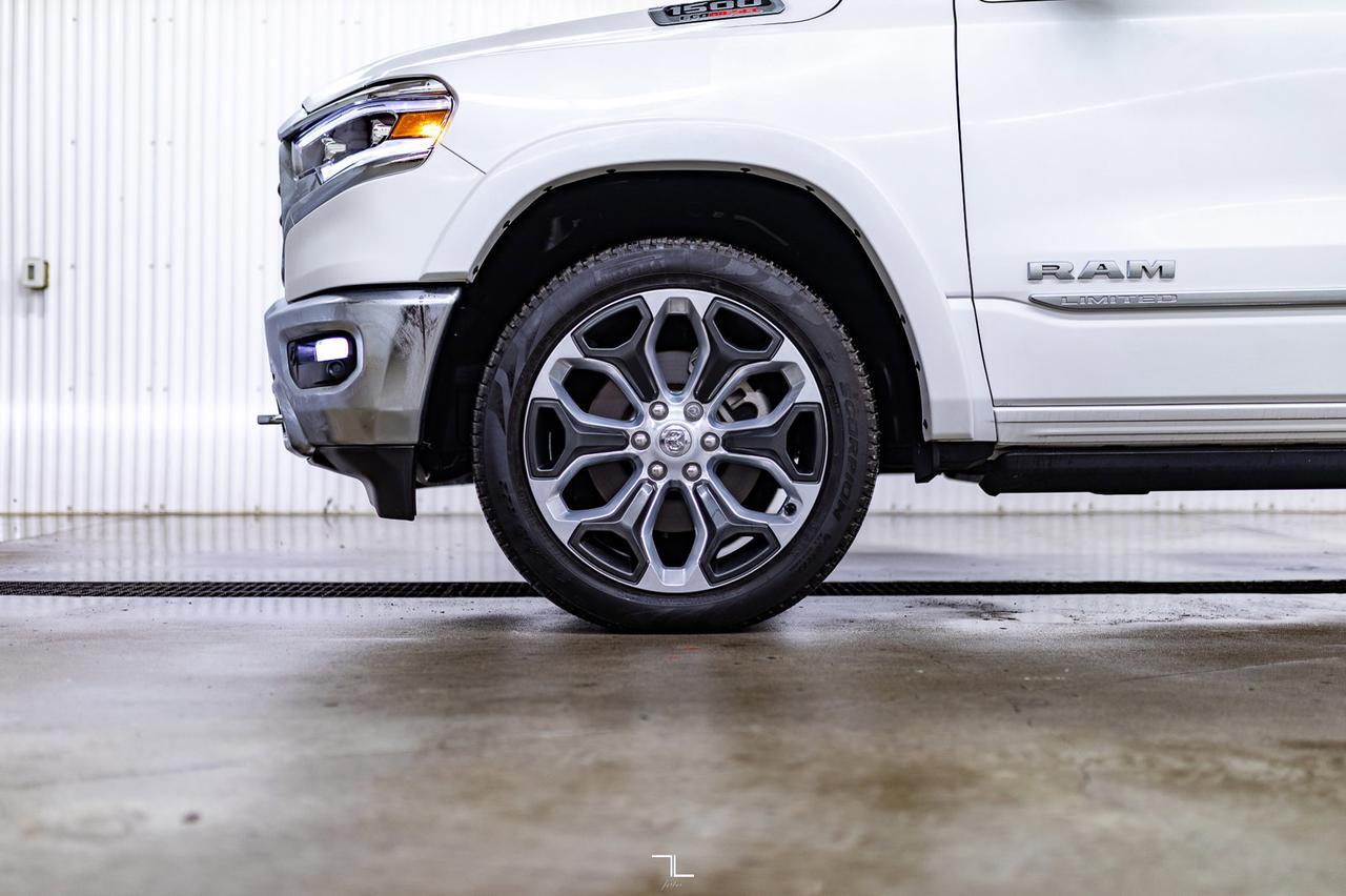 2022 Ram 1500 4x4 Crew Cab Limited EcoDiesel Leather Roof Nav Red Deer AB