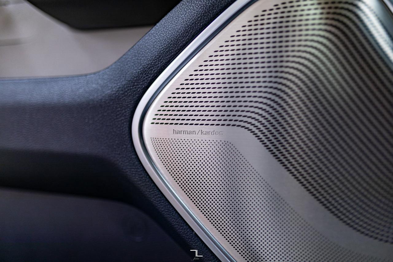 2022 Ram 1500 4x4 Crew Cab Limited EcoDiesel Leather Roof Nav Red Deer AB