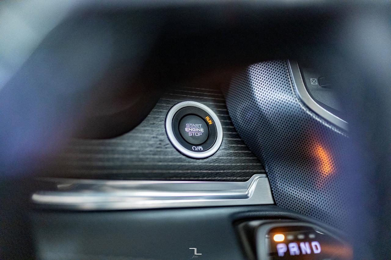 2022 Ram 1500 4x4 Crew Cab Limited EcoDiesel Leather Roof Nav Red Deer AB