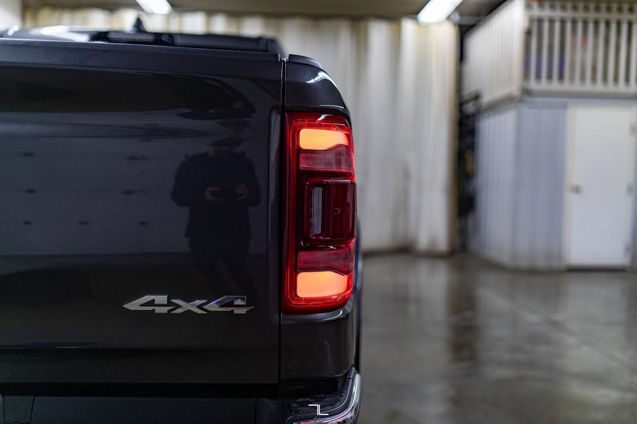 2022 Ram 1500 4x4 Crew Cab Limited Leather Nav BCam Red Deer AB