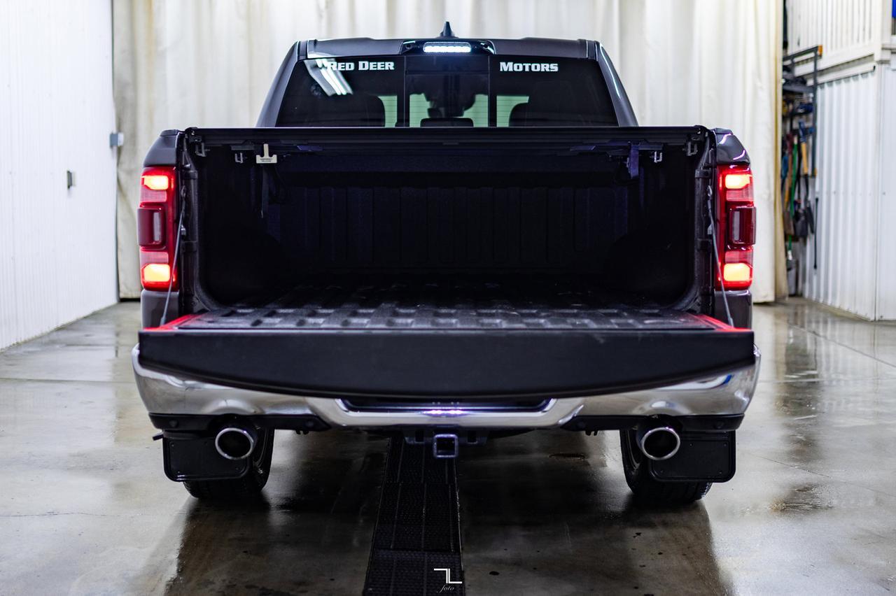 2022 Ram 1500 4x4 Crew Cab Limited Leather Nav BCam Red Deer AB