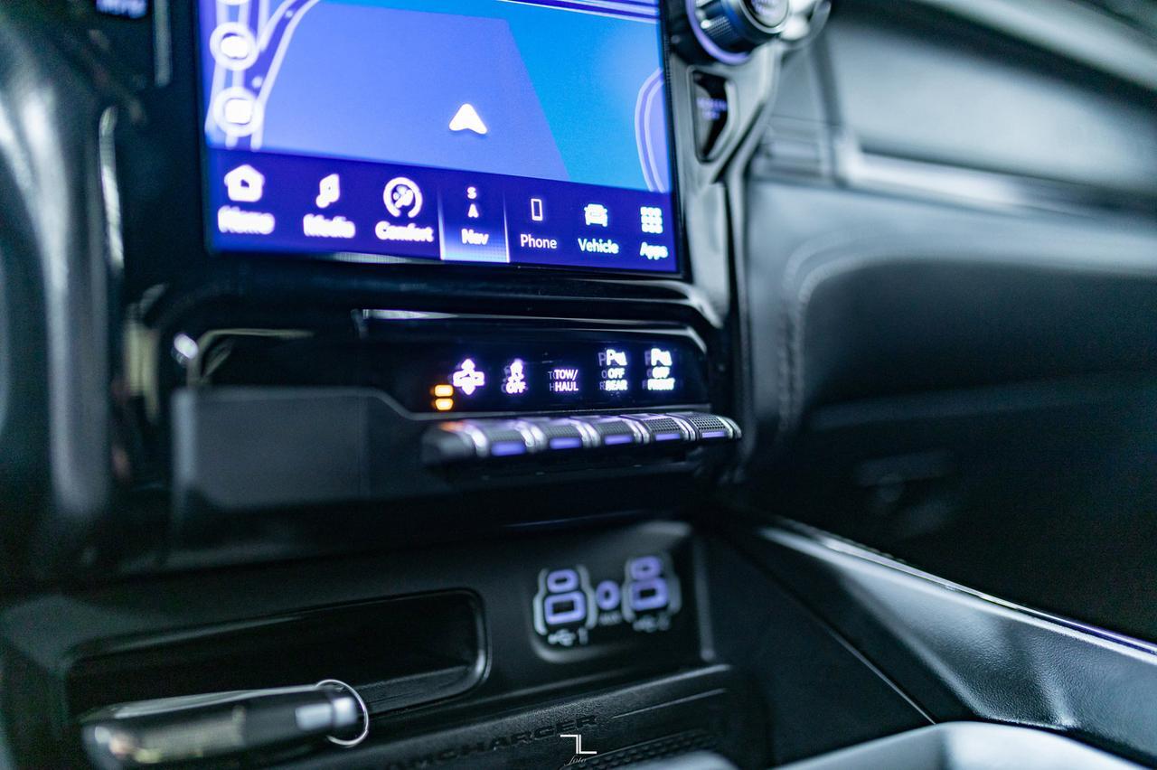 2022 Ram 1500 4x4 Crew Cab Limited Leather Nav BCam Red Deer AB