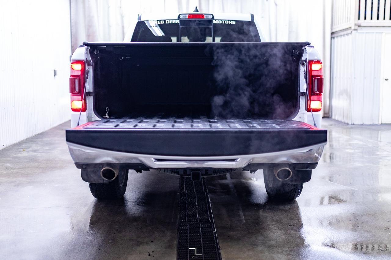 2022 Ram 1500 4x4 Crew Cab Limited Leather Nav BCam Red Deer AB