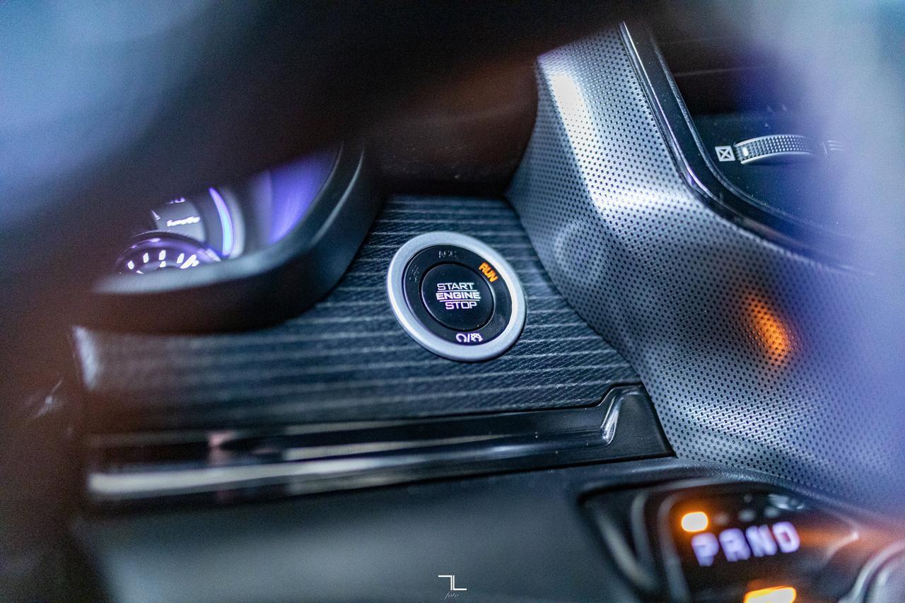 2022 Ram 1500 4x4 Crew Cab Limited Leather Nav BCam Red Deer AB