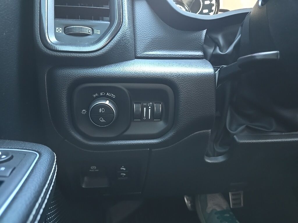 2022 Ram 1500 4x4 Crew Cab Rebel Fond du Lac WI