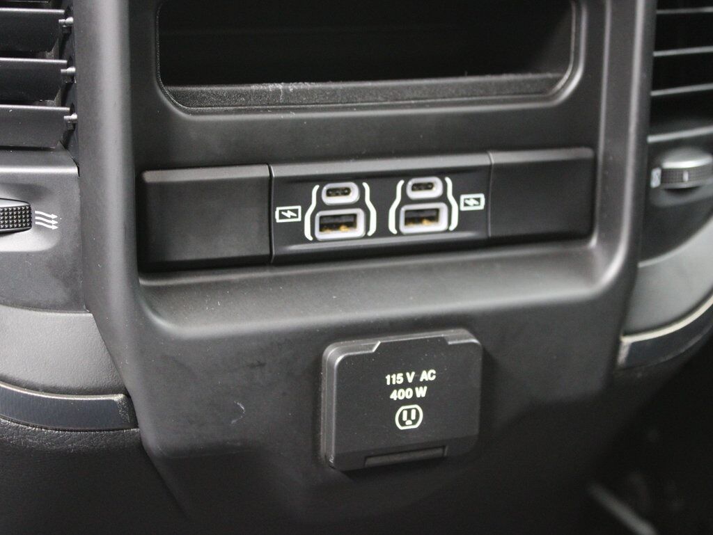 2022 Ram 1500 4x4 Crew Cab Sport Fond du Lac WI