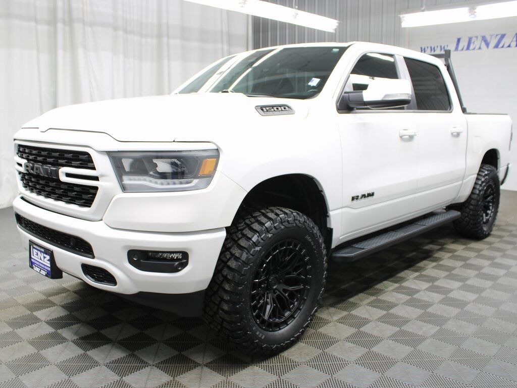 2022 Ram 1500 4x4 Crew Cab Sport Fond du Lac WI