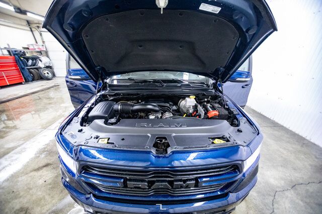 2022 Ram 1500 4x4 Crew Cab Sport Leather Nav BCam Red Deer AB