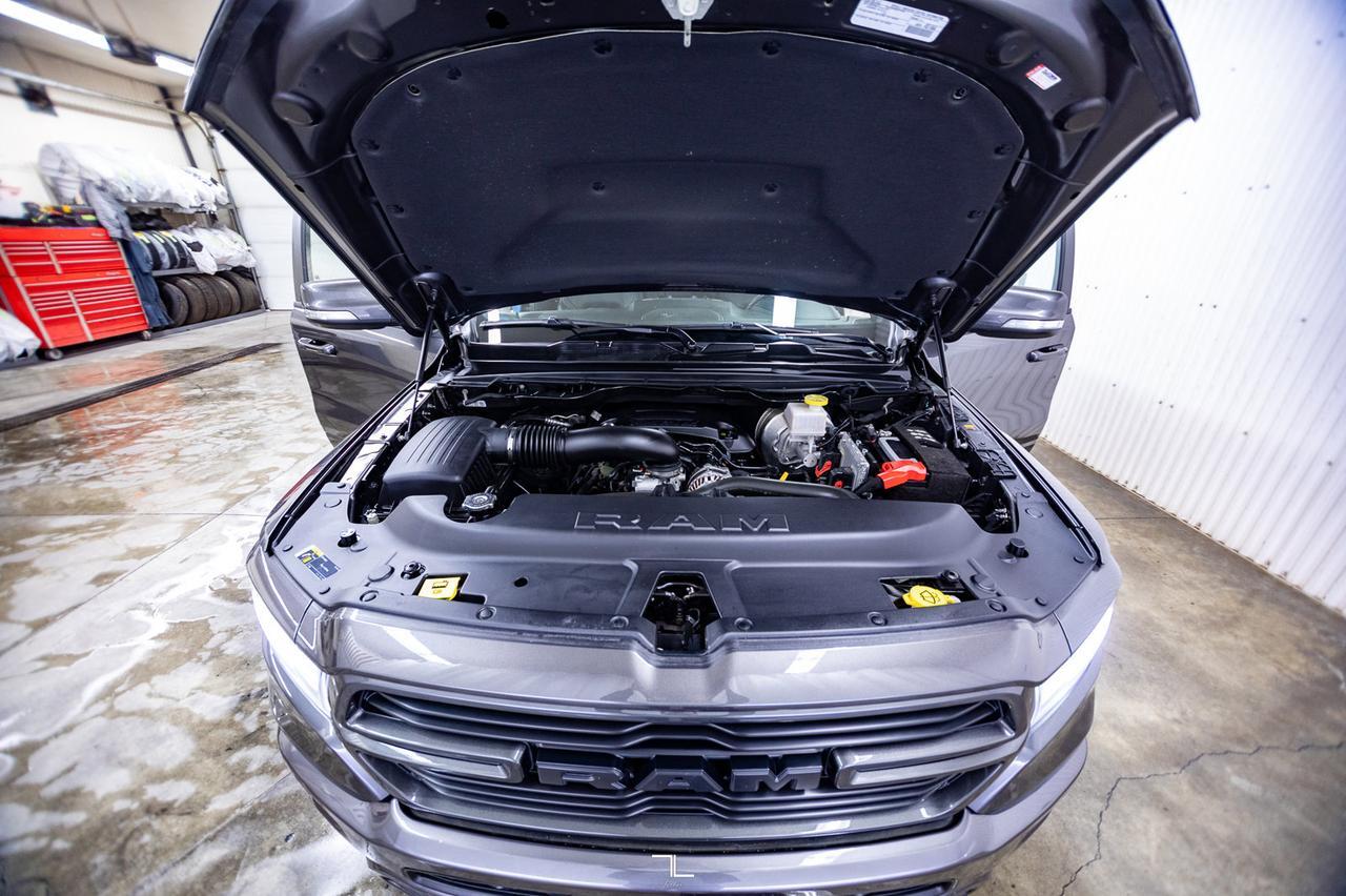 2022 Ram 1500 4x4 Crew Cab Sport Leather Roof Nav Red Deer AB