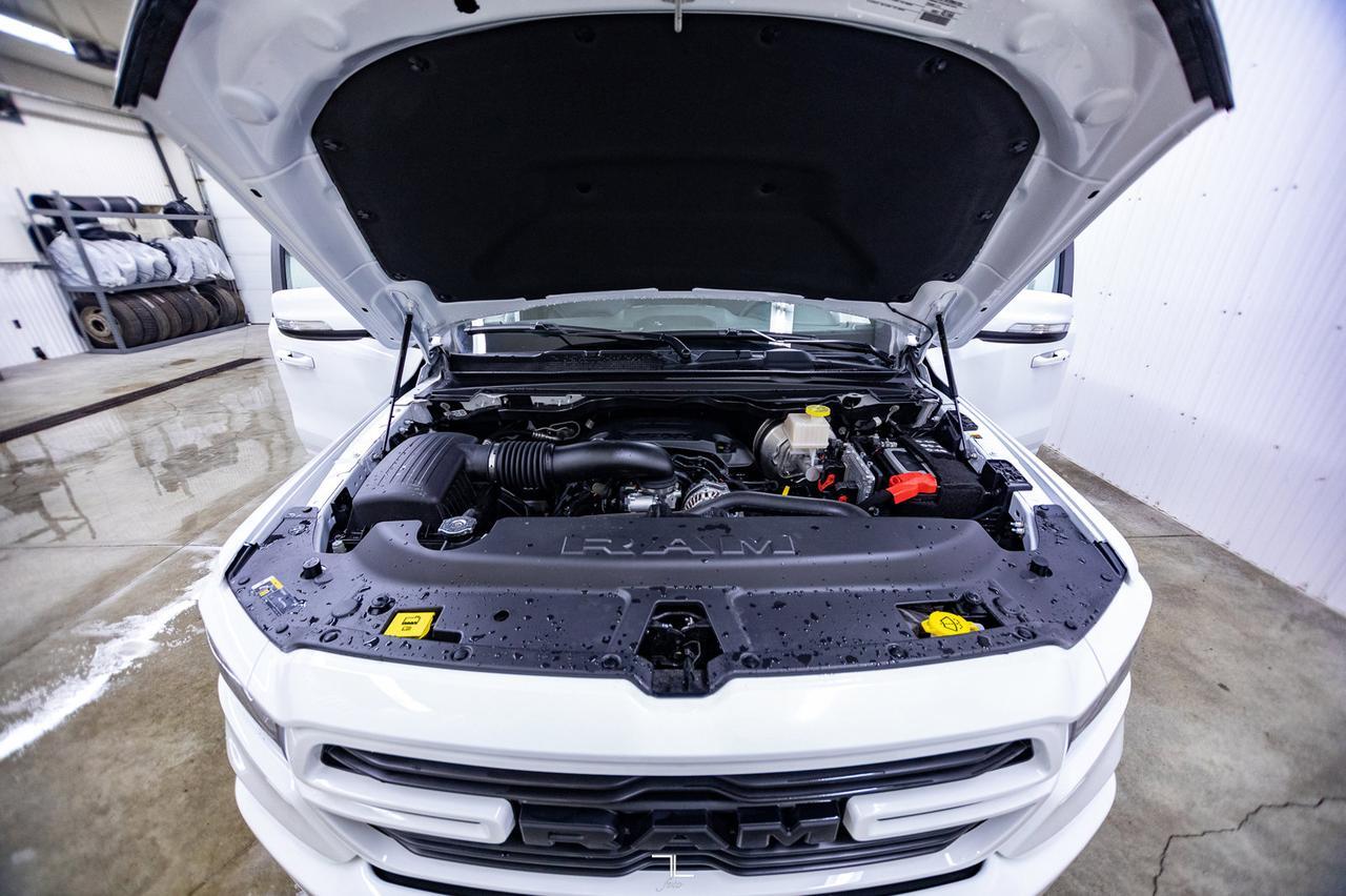 2022 Ram 1500 4x4 Crew Cab Sport Nav BCam Red Deer AB