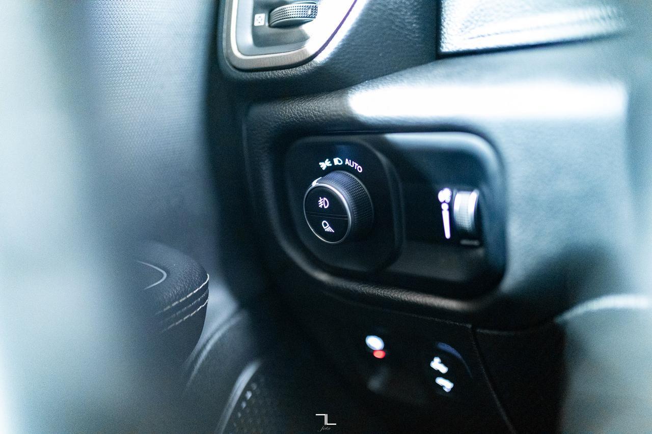 2022 Ram 1500 4x4 Crew Cab Sport Night Edition Leather Roof Nav Red Deer AB