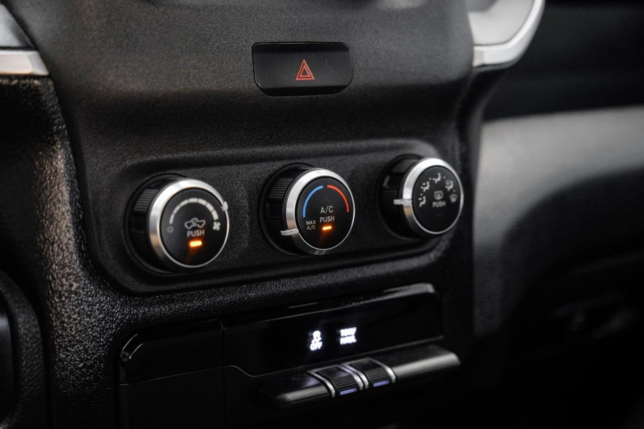 2022 Ram 1500 BIG HORN CREW CAB 4WD AUTOMATIC SUNROOF REAR CAMERA KEYLESS STAR Carrollton TX