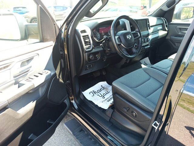 2022 Ram 1500 Big Horn  - WARRANTY! - LOW KMS - 4x4 AUTO 100 Mile House BC