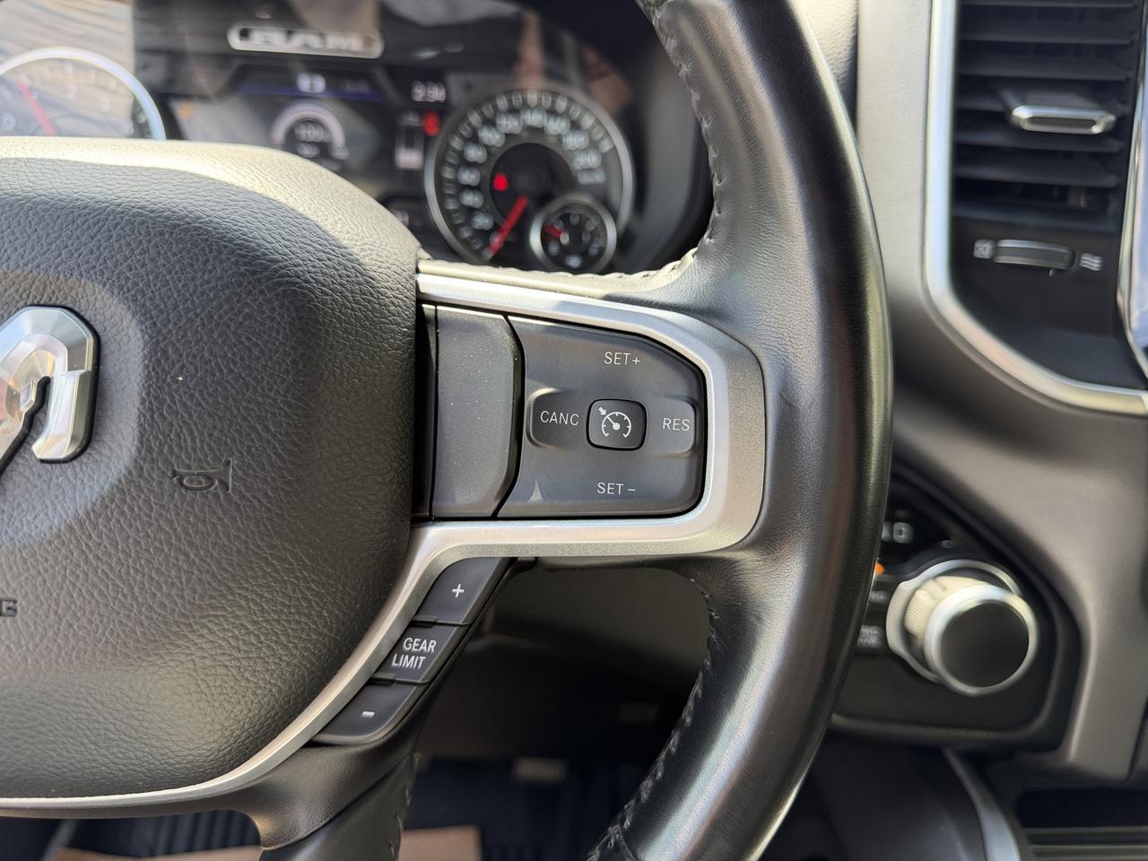 2022 Ram 1500 Big Horn 4x4 | HEMI V8 | Hydro Blue Pearl | Cloth Seats | Alpine Audio | Remote Start | NAV Redwater AB