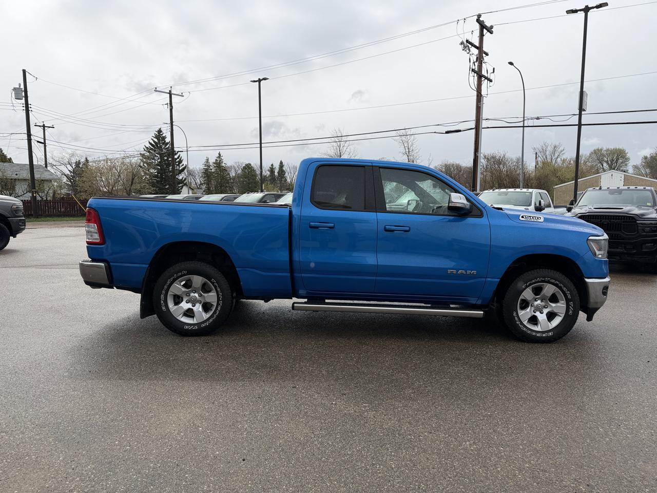 2022 Ram 1500 Big Horn Crew Cab 4x4 | HEMI V8 | Hydro Blue Pearl | Cloth Seats | Alpine Audio | Remote Start | NAV Redwater AB