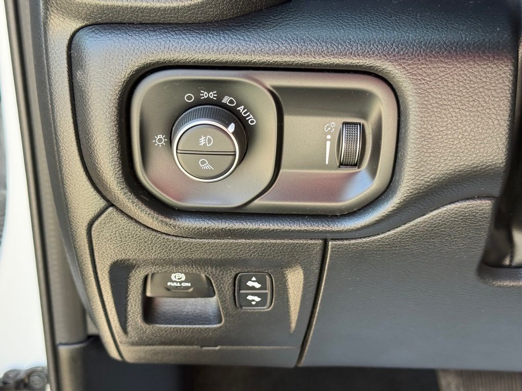 2022 Ram 1500 Big Horn/Lone Star Crestwood KY