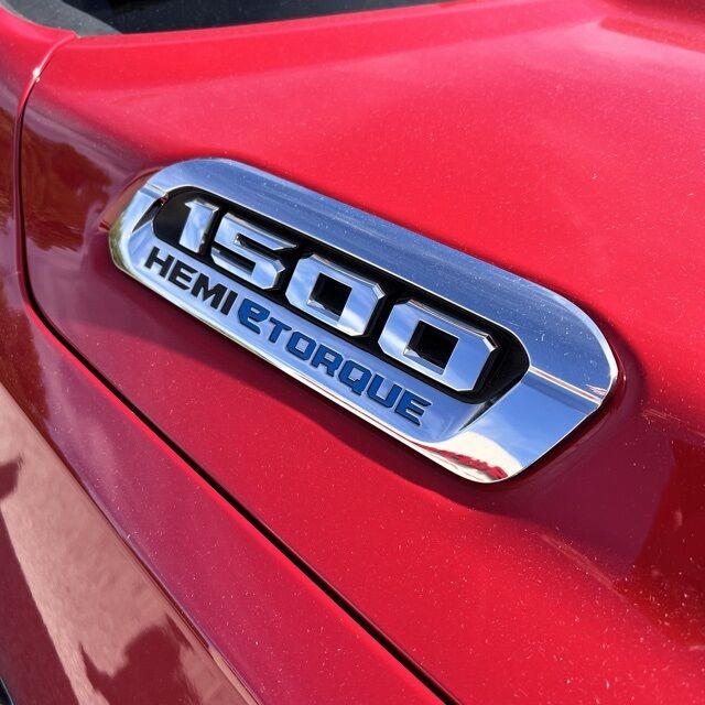 2022 Ram 1500 Big Horn/Lone Star Herrin IL