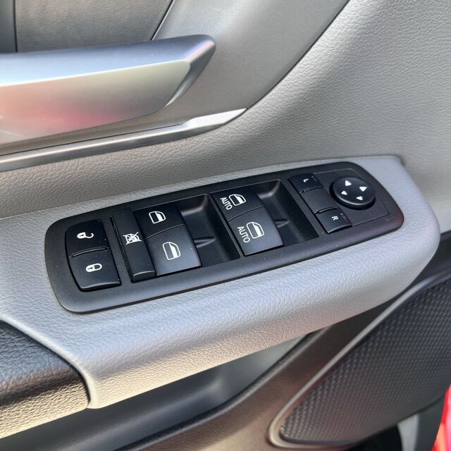 2022 Ram 1500 Big Horn/Lone Star Herrin IL