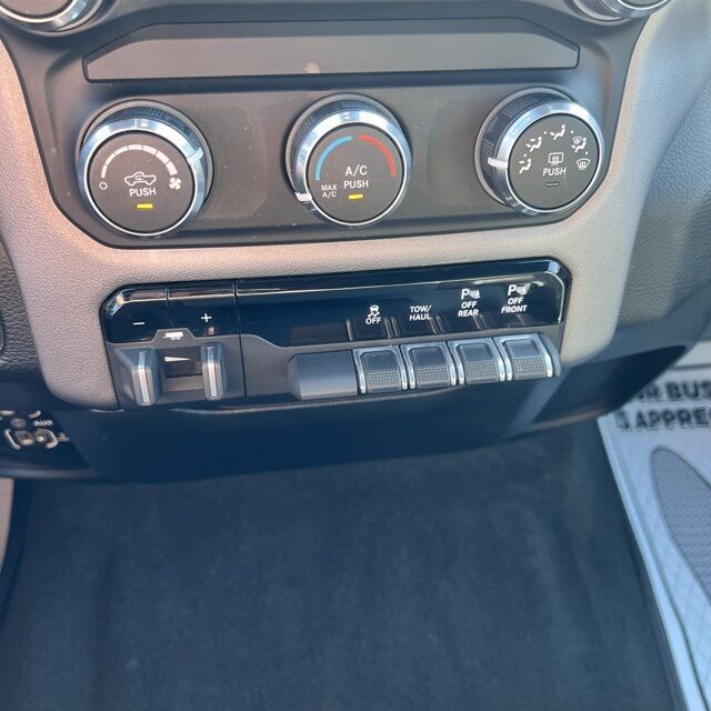 2022 Ram 1500 Big Horn/Lone Star Herrin IL