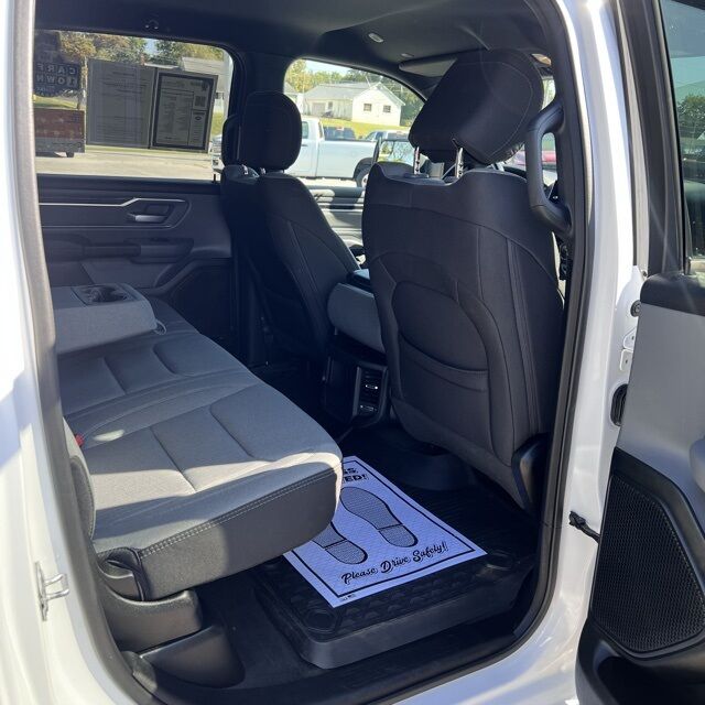 2022 Ram 1500 Big Horn/Lone Star Herrin IL