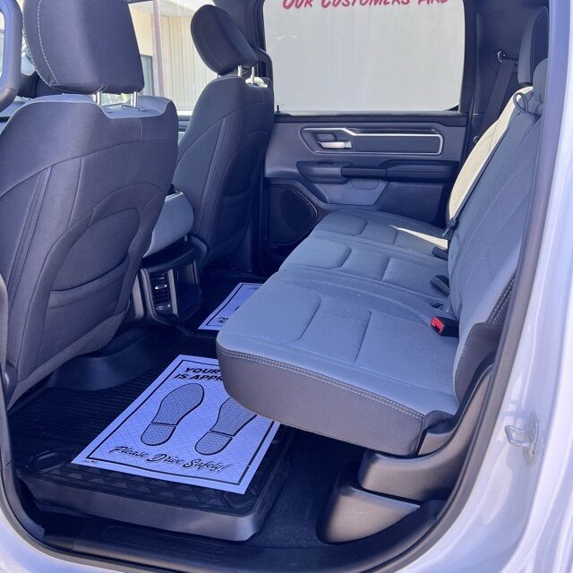 2022 Ram 1500 Big Horn/Lone Star Herrin IL