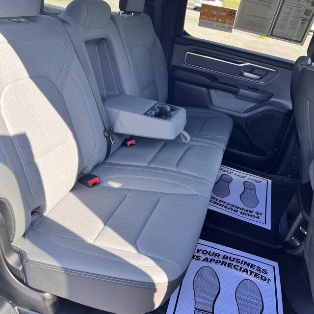 2022 Ram 1500 Big Horn/Lone Star Herrin IL