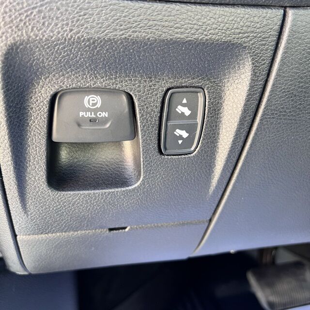 2022 Ram 1500 Big Horn/Lone Star Herrin IL