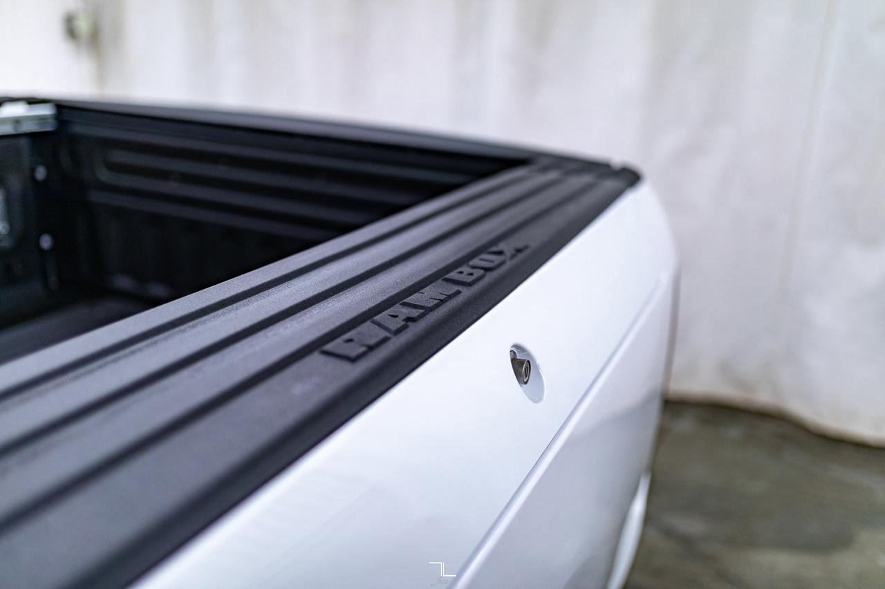 2022 Ram 1500 Classic 4x4 Crew Cab Express BCam Ram Box Red Deer AB