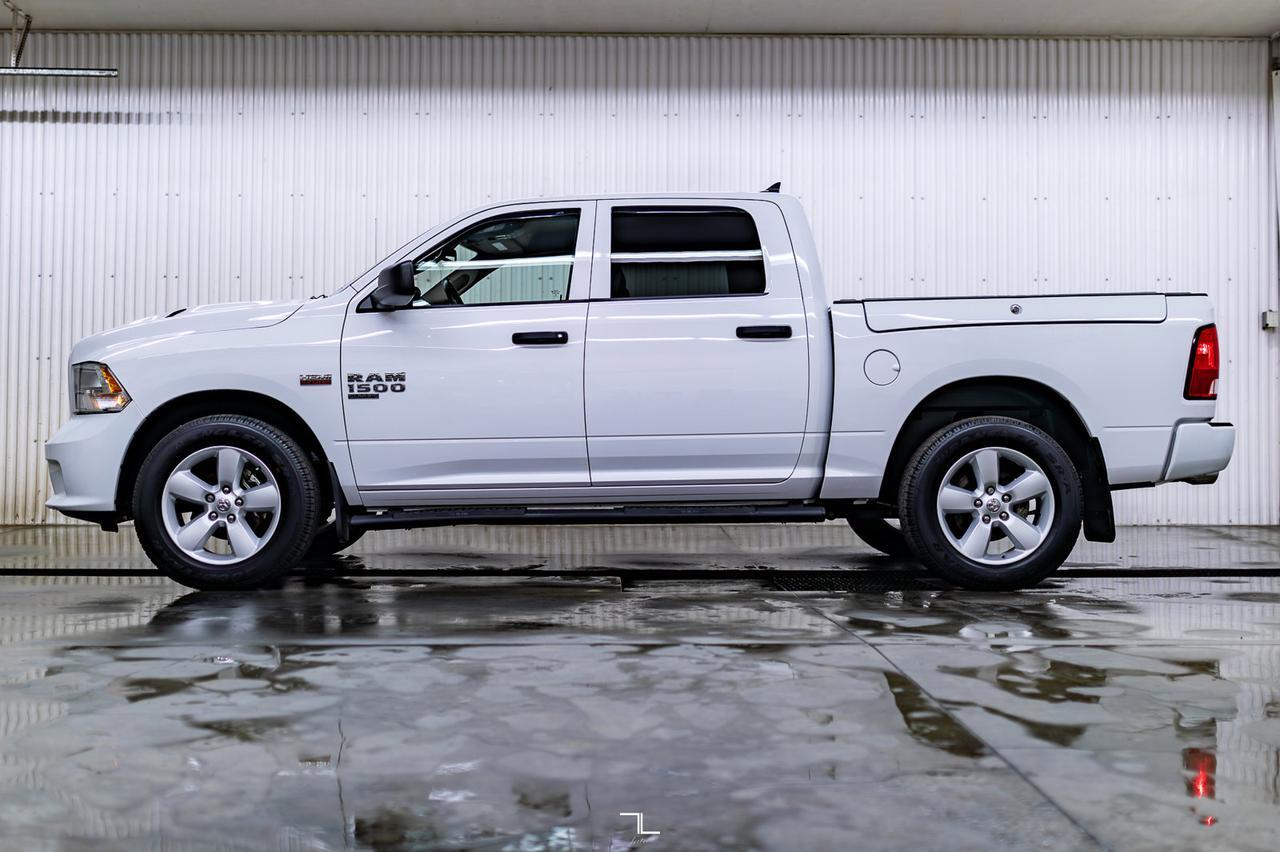 2022 Ram 1500 Classic 4x4 Crew Cab Express BCam Ram Box Red Deer AB