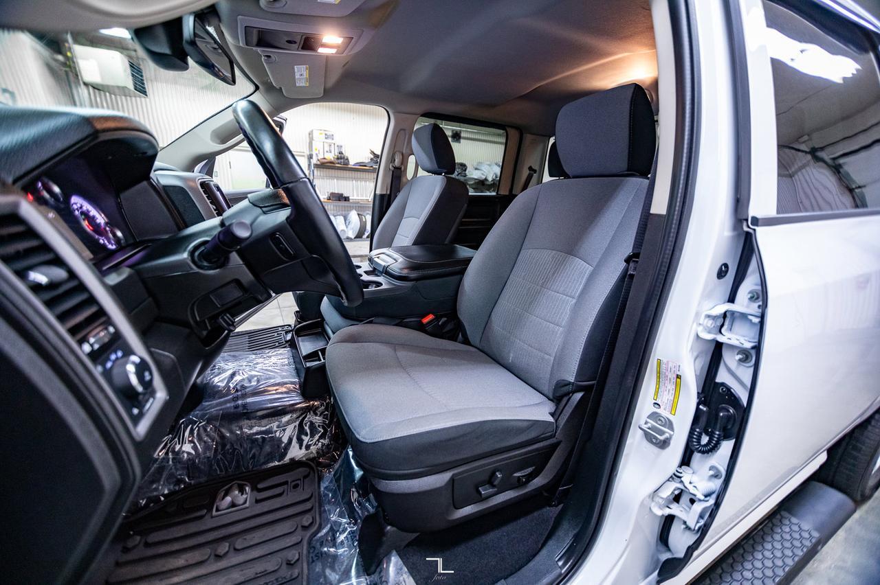 2022 Ram 1500 Classic 4x4 Crew Cab Express BCam Ram Box Red Deer AB