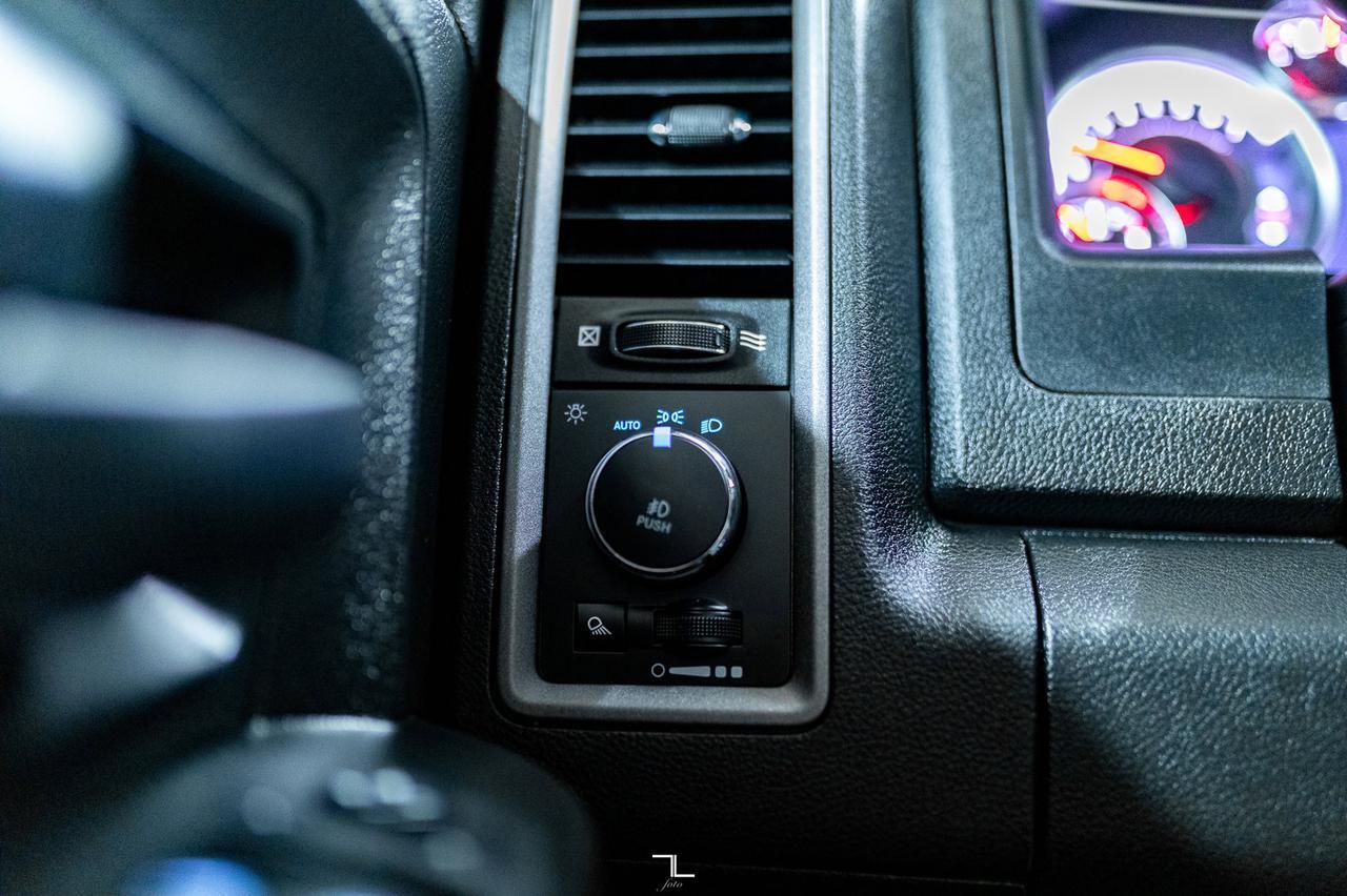 2022 Ram 1500 Classic 4x4 Crew Cab Express BCam Ram Box Red Deer AB