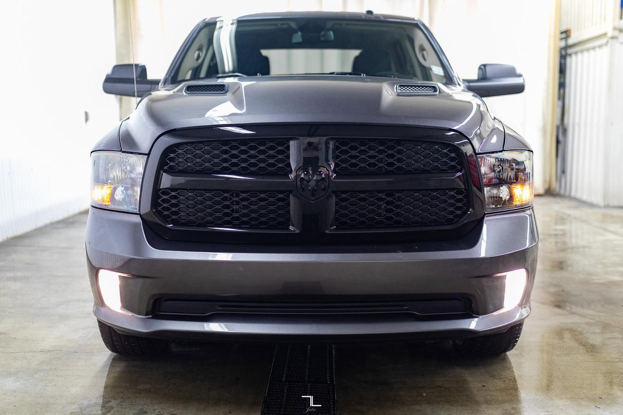 2022 Ram 1500 Classic 4x4 Crew Cab Express BCam Red Deer AB