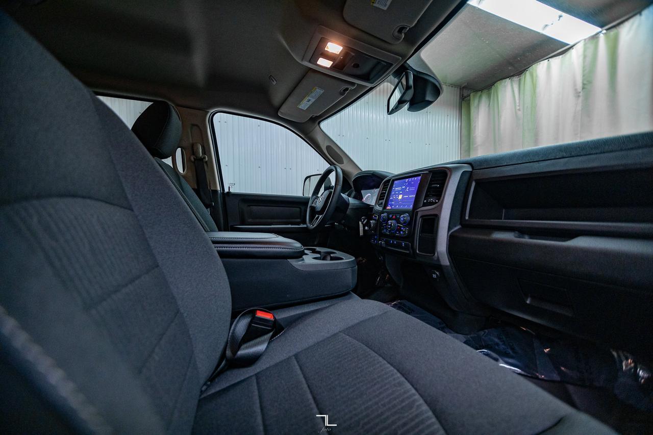 2022 Ram 1500 Classic 4x4 Crew Cab Express BCam Red Deer AB