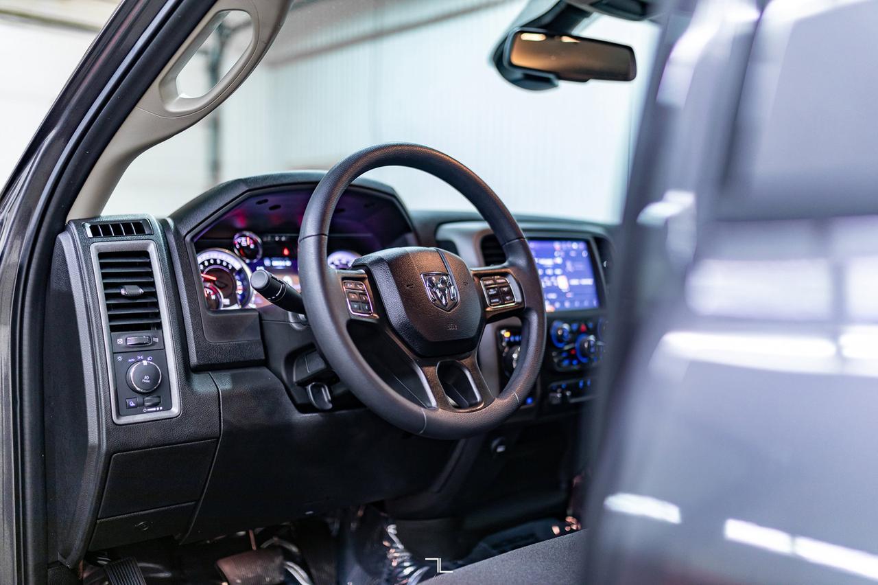 2022 Ram 1500 Classic 4x4 Crew Cab Express BCam Red Deer AB