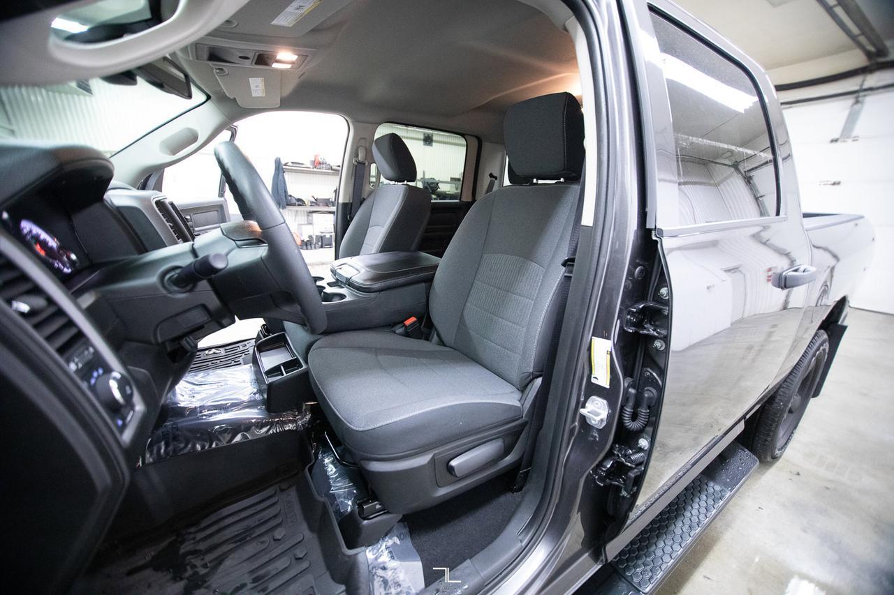 2022 Ram 1500 Classic 4x4 Crew Cab Express BCam Red Deer AB
