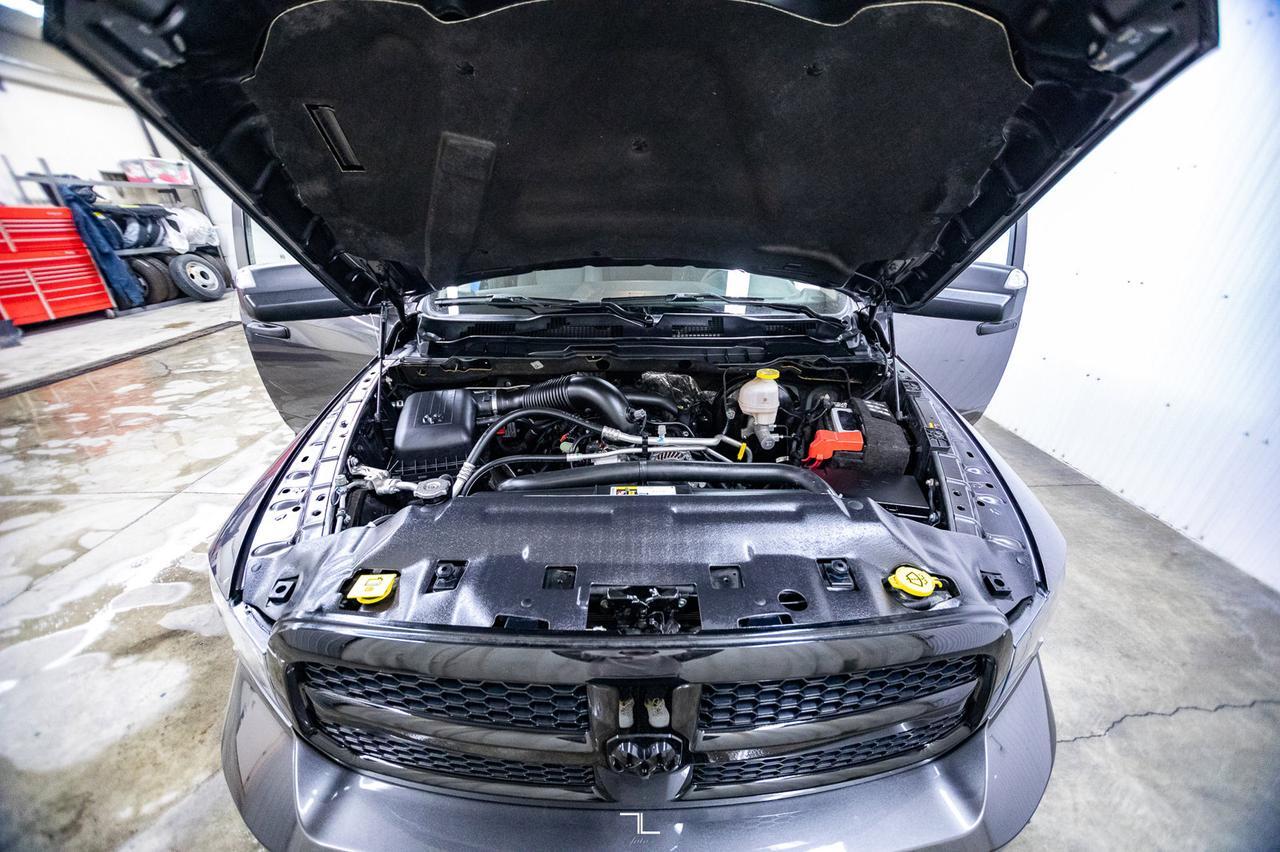 2022 Ram 1500 Classic 4x4 Crew Cab Express BCam Red Deer AB