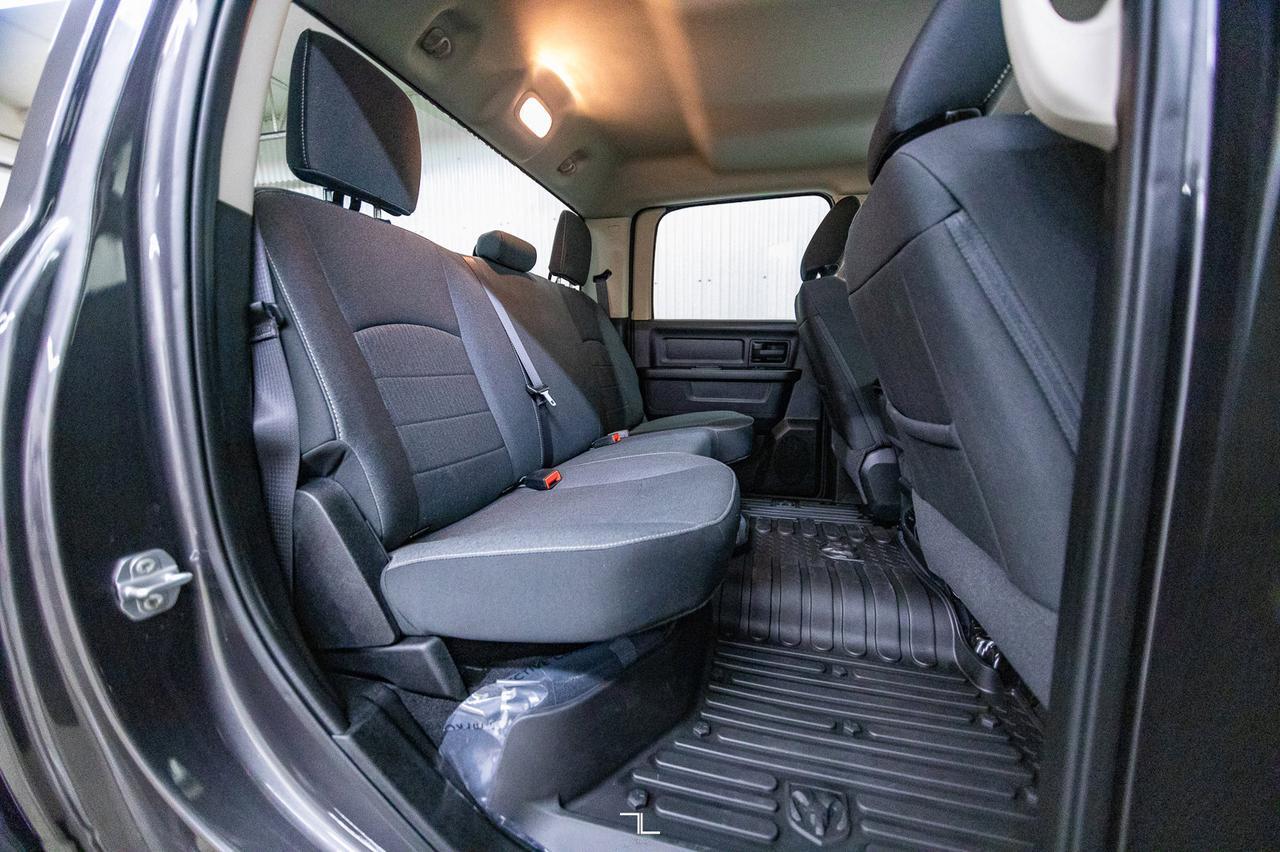 2022 Ram 1500 Classic 4x4 Crew Cab Express BCam Red Deer AB