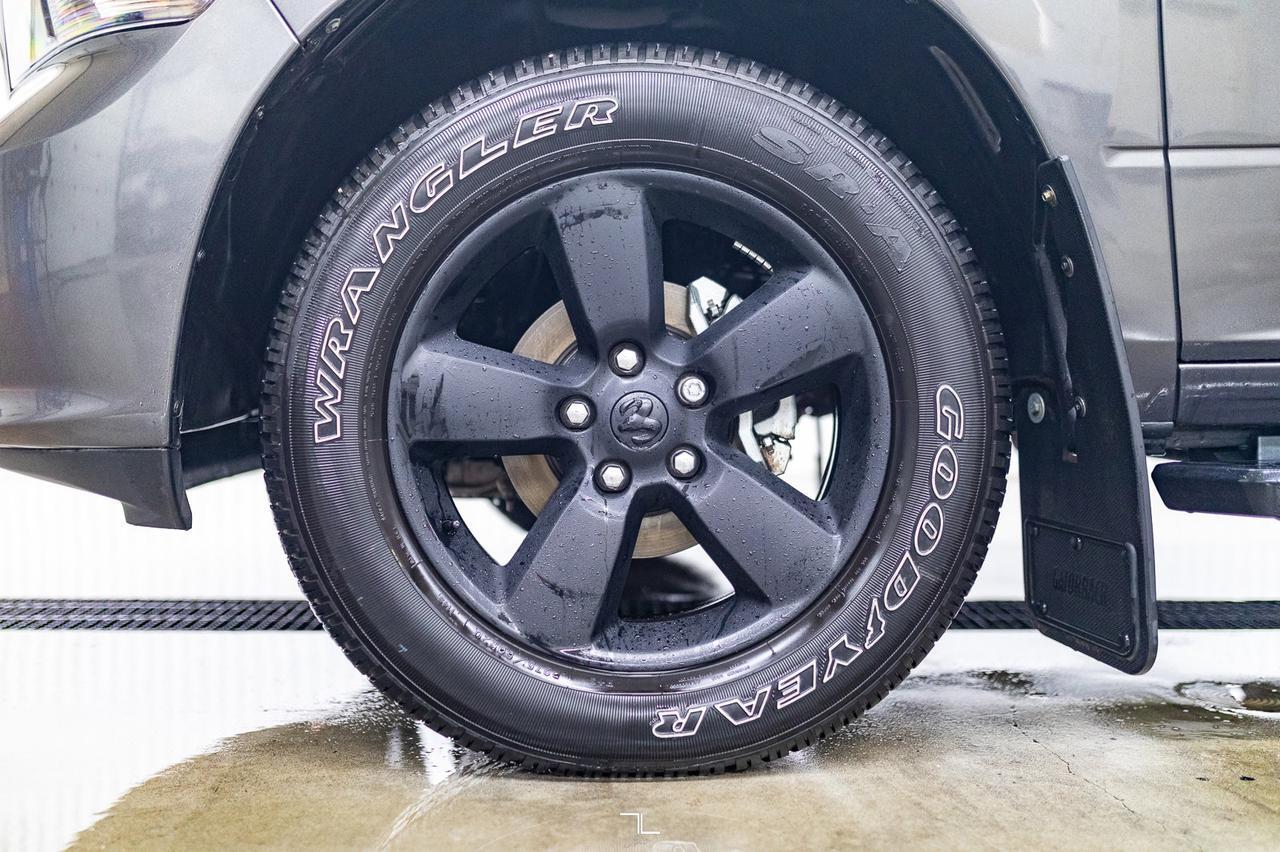 2022 Ram 1500 Classic 4x4 Crew Cab Express BCam Red Deer AB