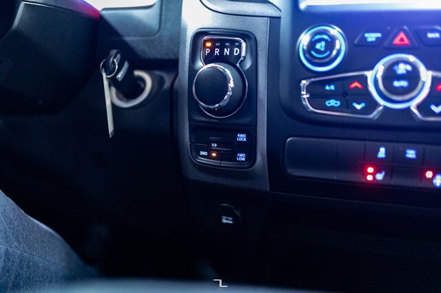 2022 Ram 1500 Classic 4x4 Crew Cab Express BCam Red Deer AB