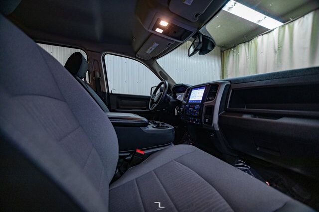 2022 Ram 1500 Classic 4x4 Crew Cab Express BCam Red Deer AB