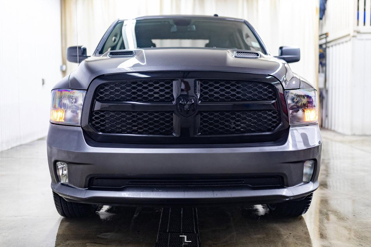 2022 Ram 1500 Classic 4x4 Crew Cab Express BCam Red Deer AB