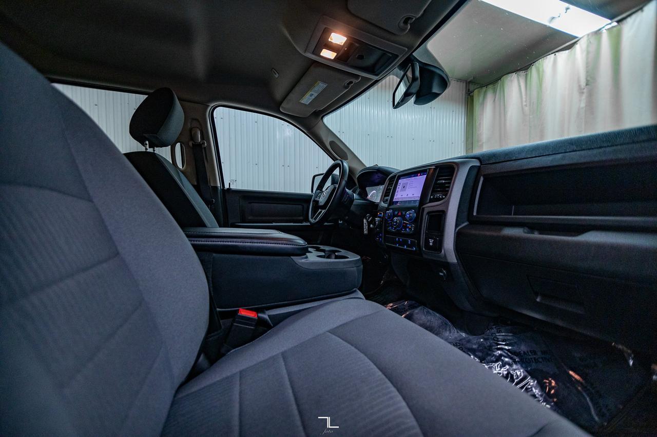 2022 Ram 1500 Classic 4x4 Crew Cab Express BCam Red Deer AB