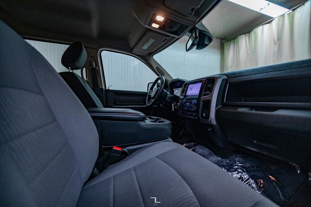 2022 Ram 1500 Classic 4x4 Crew Cab Express BCam Red Deer AB